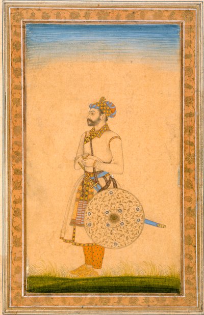 Un officier, debout, avec épée et bouclier, du Small Clive Album, vers 1600 - Mughal School